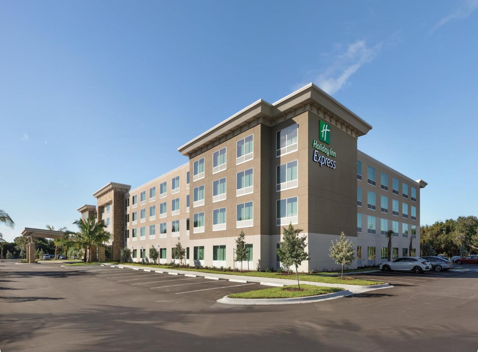 Holiday Inn Express Cape Canaveral By Ihg エクステリア 写真